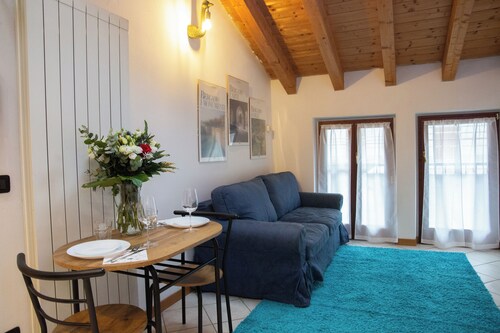 "Midnight blues" for 3 people near Orio al Serio airport.