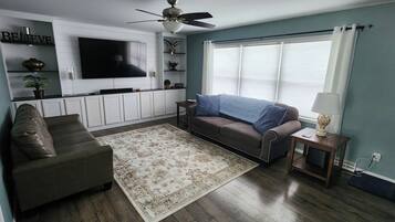 Télévision, cheminée