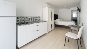 4 dormitorios, tabla de planchar con plancha, wifi gratis y ropa de cama
