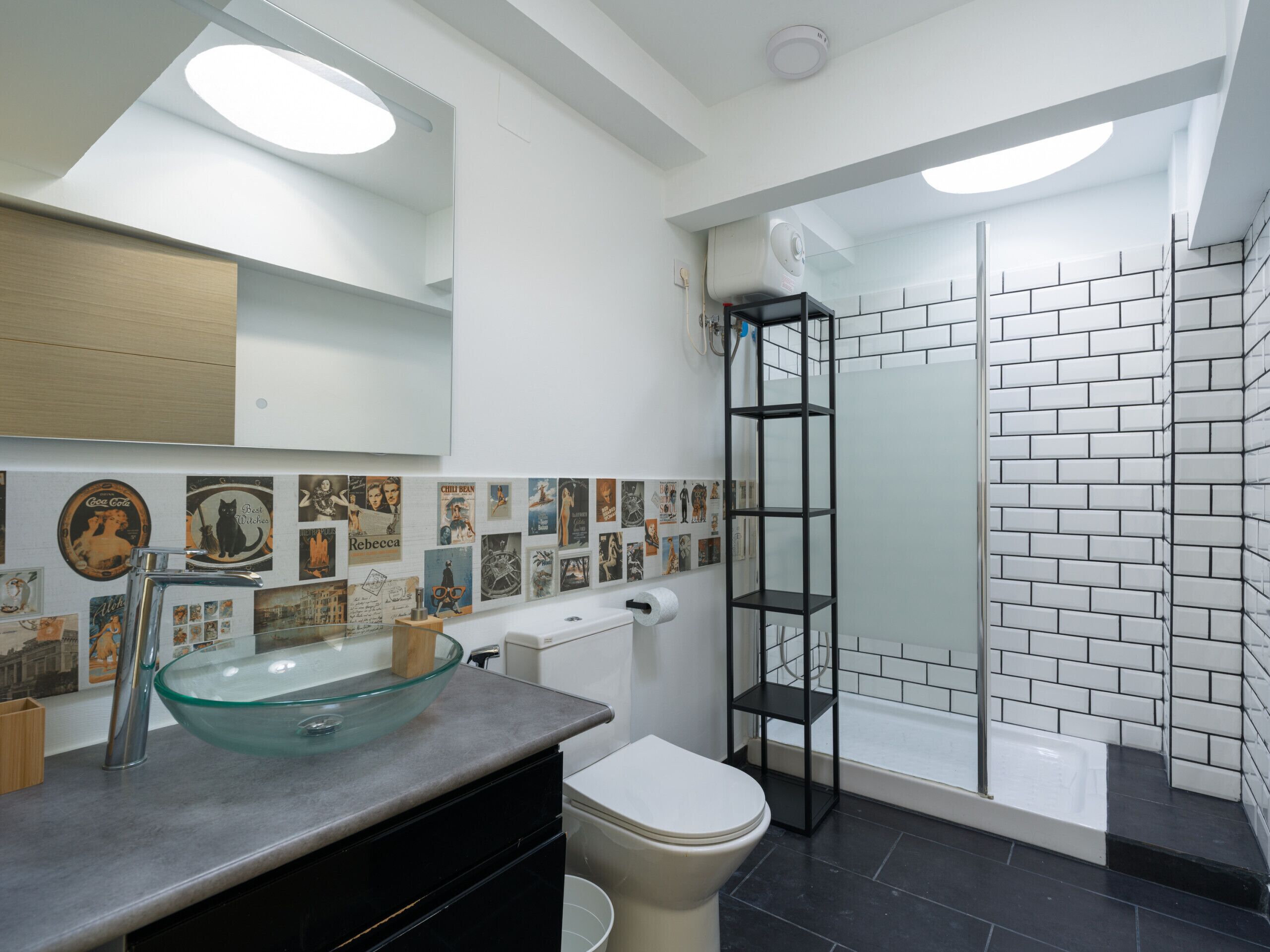 Suihku, hiustenkuivaaja, pyyhkeet