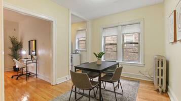 Comfort Apartment | Dining room