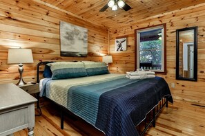3 bedrooms, iron/ironing board, free WiFi