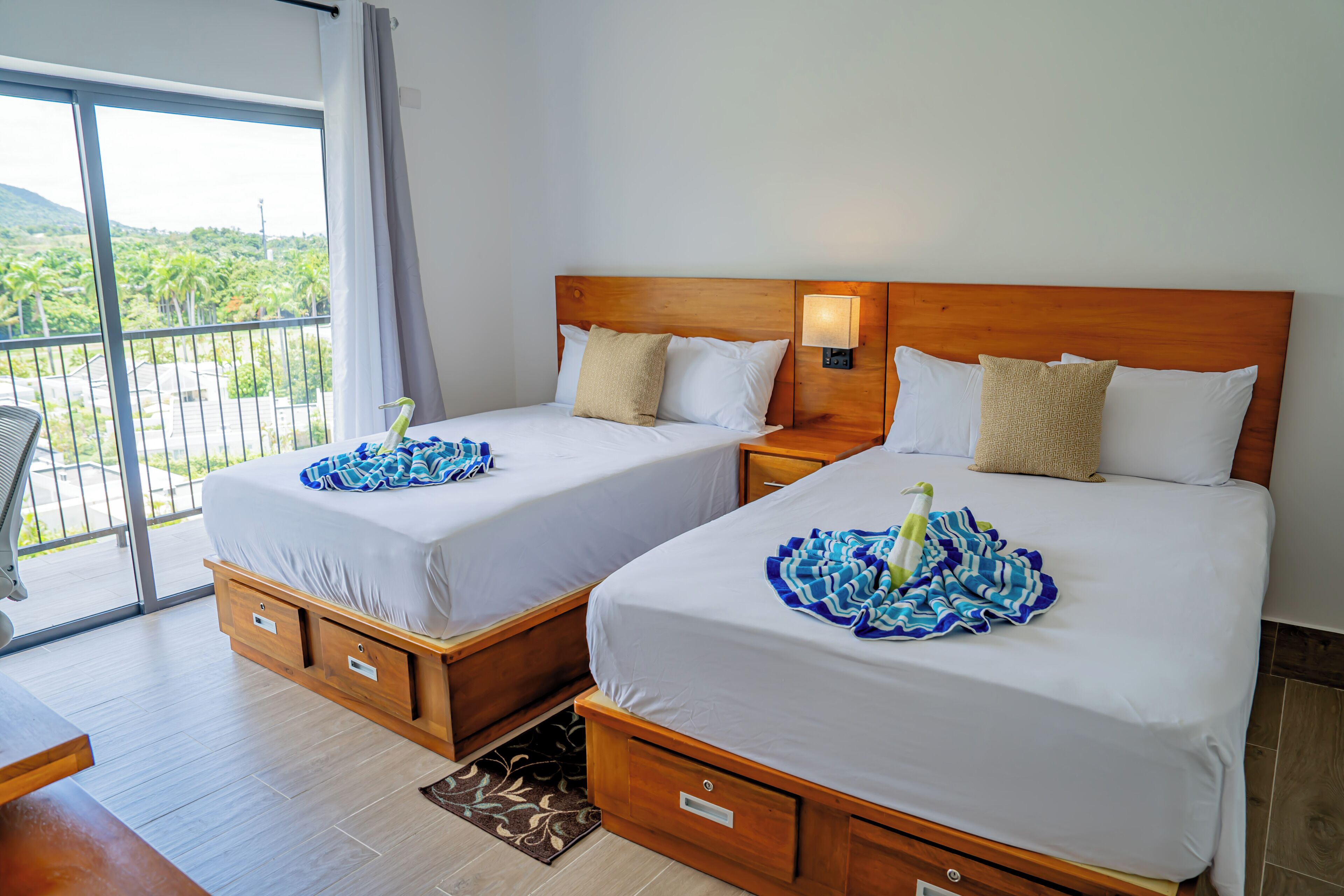 2 habitaciones, tabla de planchar con plancha y wifi gratis 