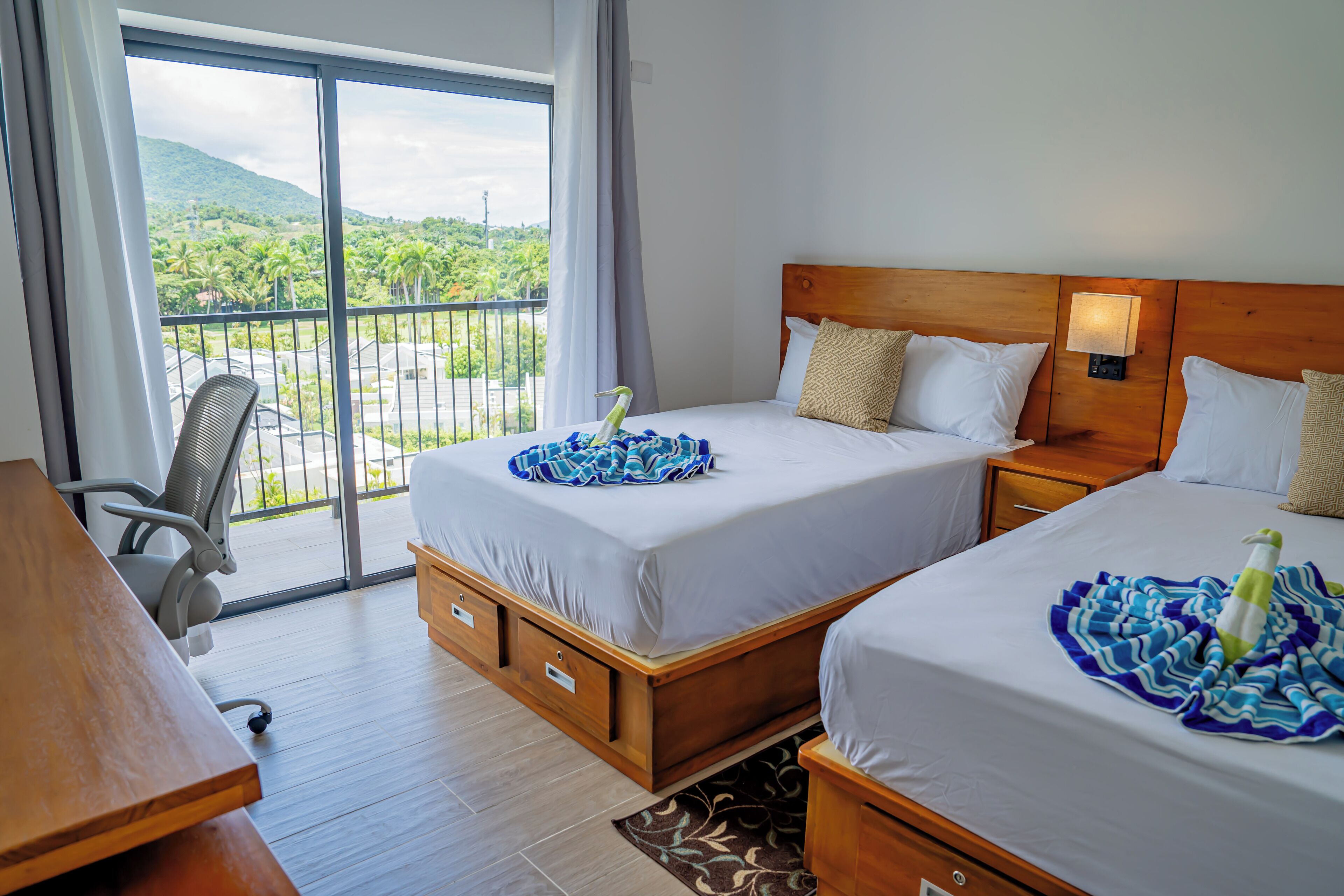 2 habitaciones, tabla de planchar con plancha y wifi gratis 