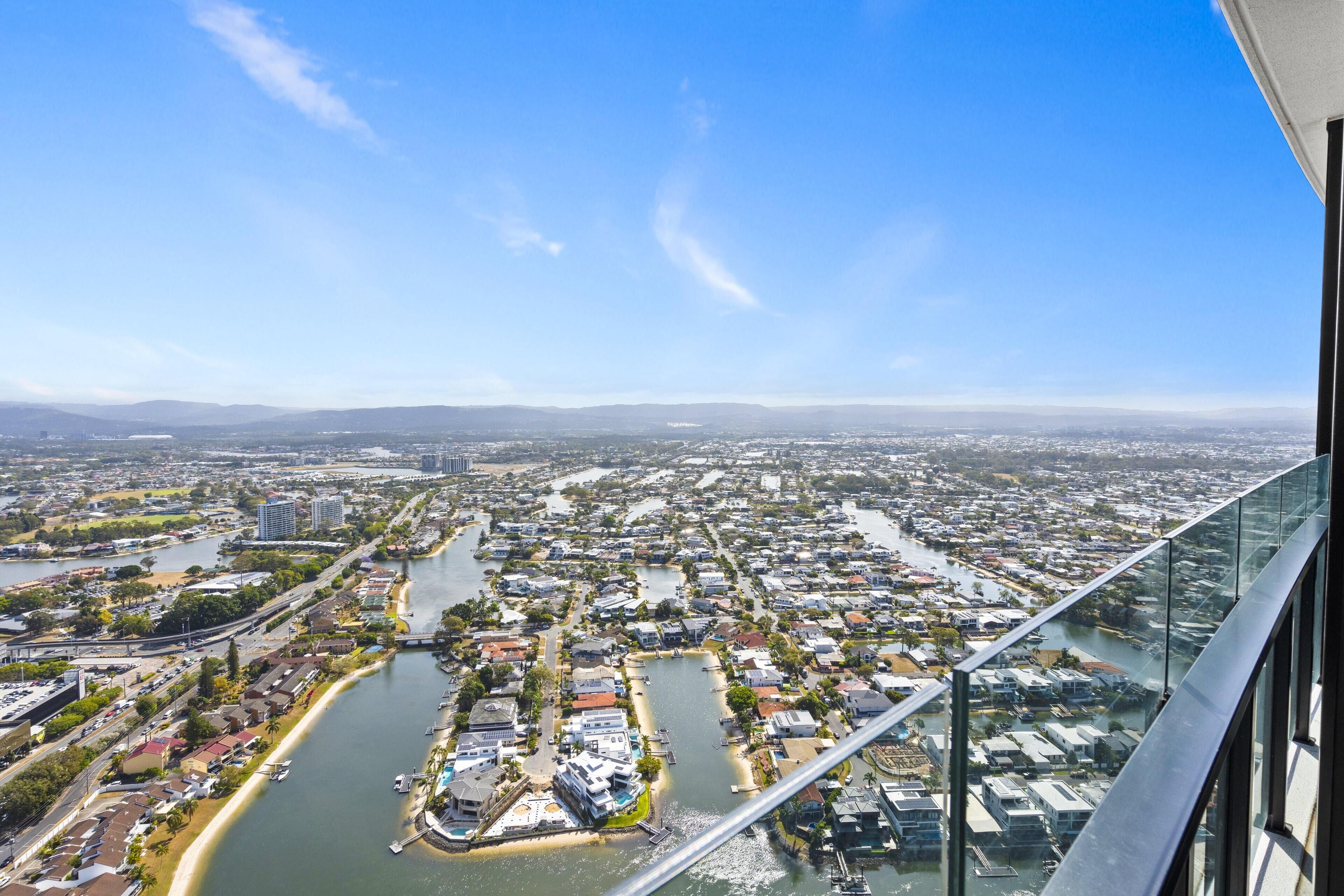 المنطقة المحيطة بالمنشأة