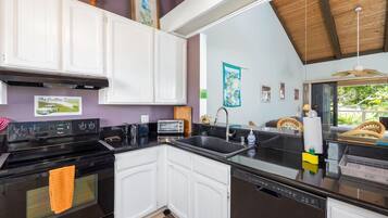 Condo, 2 Queen Beds (Kksr#6301 Ocean/Golf Course Views, To) | Private kitchen