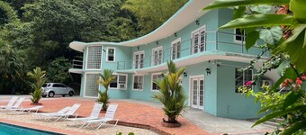 Torraille 瀑布別墅  