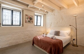 1 bedroom, iron/ironing board, Internet, bed sheets