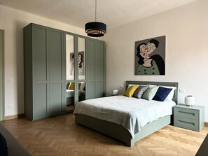 5 bedrooms, iron/ironing board, free WiFi, bed sheets - Mercuzio’s Dream - With 5 Rooms near the Arena (Verona)