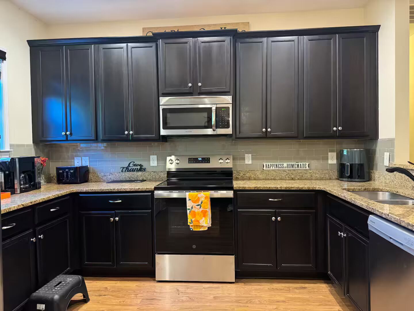 Micro-ondas, fogão, cooktop, lava-louças