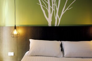 Superior-Doppelzimmer, Balkon, Stadtblick | Schreibtisch, laptopgeeigneter Arbeitsplatz, kostenloses WLAN