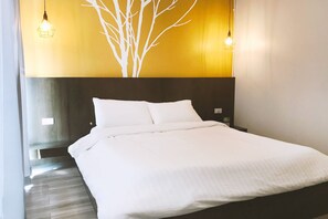 Standard Double Room, Balcony, City View | Desk, laptop workspace, free WiFi, bed sheets - L Residence Ngamwongwan (Nonthaburi)