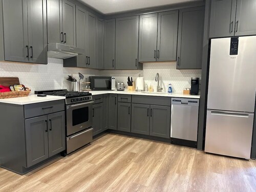 New Cozy Fully Furnished Studio Lone Tree