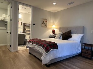 1 bedroom, desk, free WiFi, bed sheets