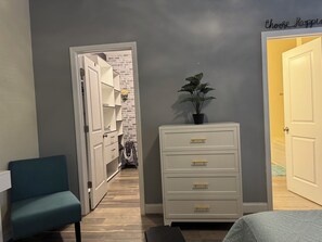 3 soverom, strykejern/-brett, wi-fi og sengetøy