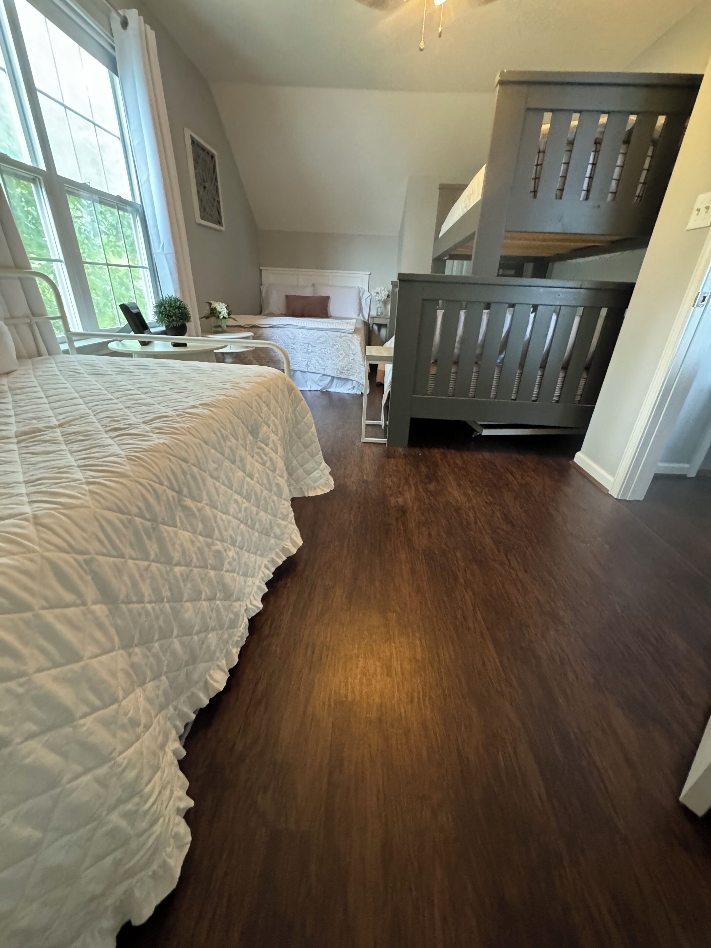 3 bedrooms, free WiFi, bed sheets