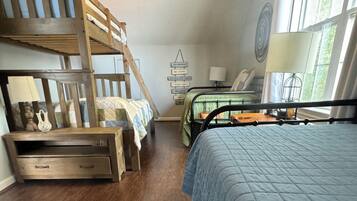 3 bedrooms, free WiFi, bed sheets