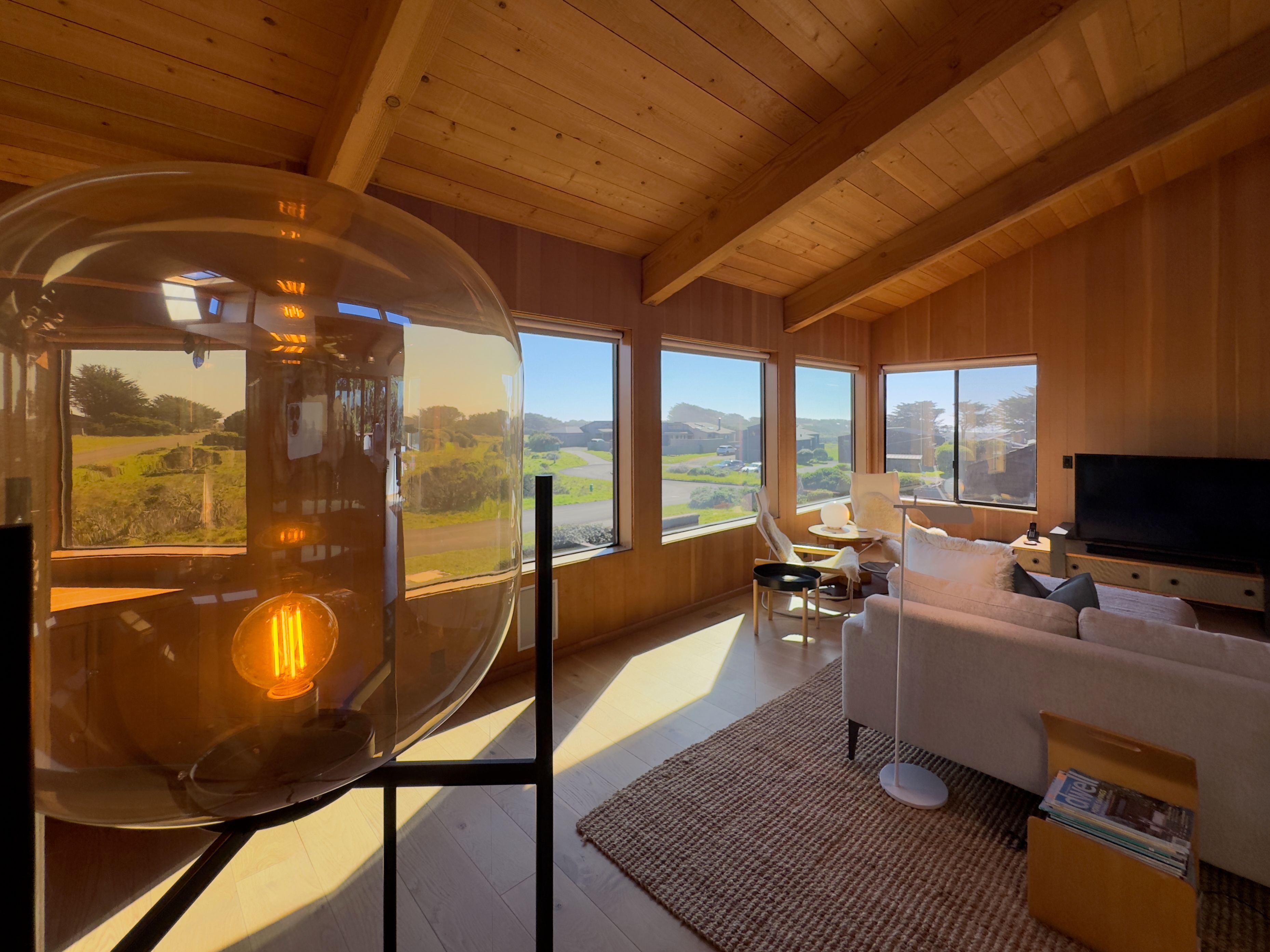 Televisión, libros y estéreo 