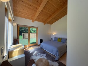 3 chambres, fer et planche à repasser, Wi-Fi, draps fournis