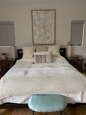 3 bedrooms, iron/ironing board, WiFi, bed sheets