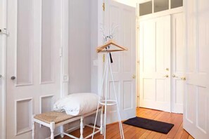 Interior - Spacious Manhattan Duplex, 2 BR, 3BA (New York)