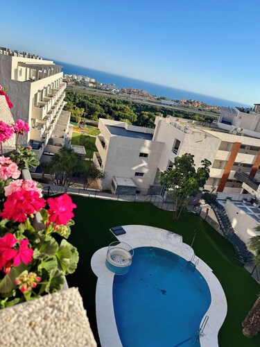 Beautiful triplex with sea views in Mijas Costa Calalucia!