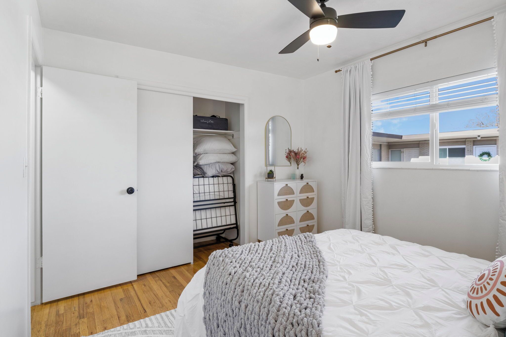 1 bedroom, WiFi, bed sheets