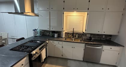 Historic, Modern & Cozy 3-Bedroom Home Near Downtown Tulsa & Greenwood District