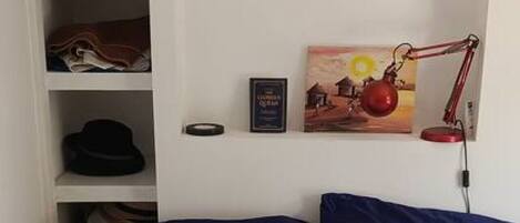 Desk, iron/ironing board, WiFi, bed sheets