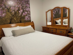 1 bedroom, iron/ironing board, WiFi, bed sheets