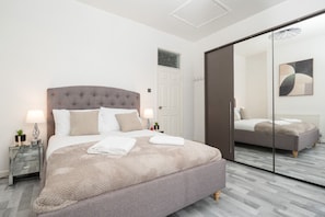 4 chambres, bureau, fer et planche à repasser, Wi-Fi