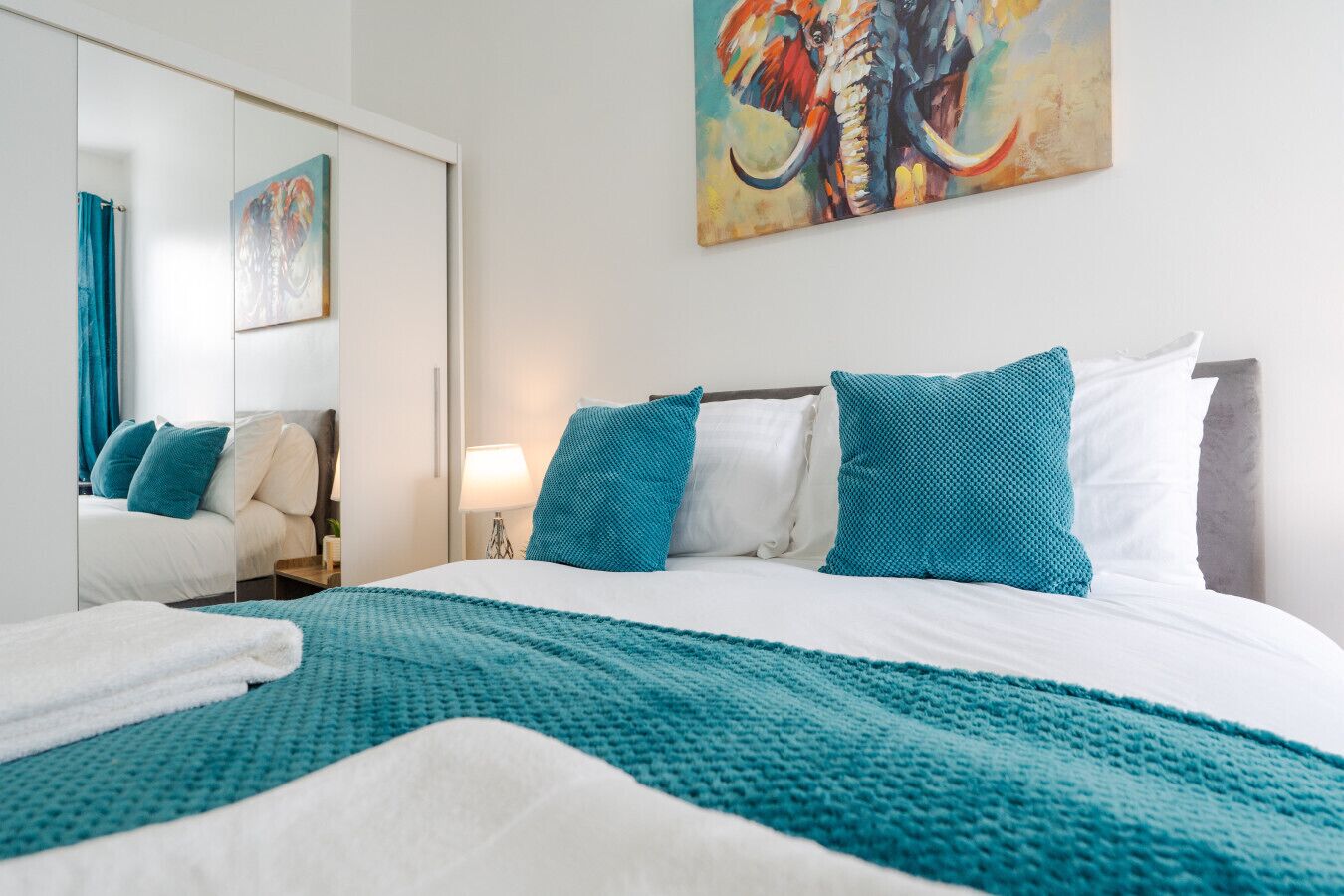 Desk, iron/ironing board, WiFi, bed sheets