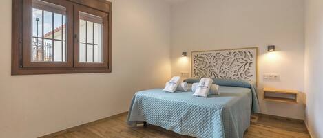 3 室のベッドルーム、アイロン / アイロン台、WiFi