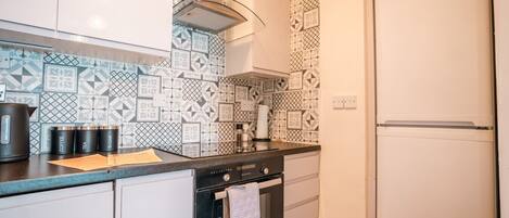 Réfrigérateur, micro-ondes, cafetière/bouilloire