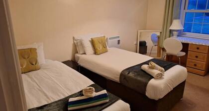 Cosy 2BR Flat for 4 in Ely with FREE Parking