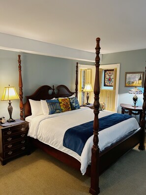 7 bedrooms, iron/ironing board, WiFi, bed sheets