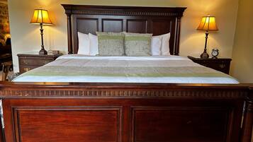 7 bedrooms, iron/ironing board, WiFi, bed sheets