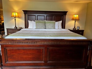 7 chambres, fer et planche à repasser, Wi-Fi, draps fournis