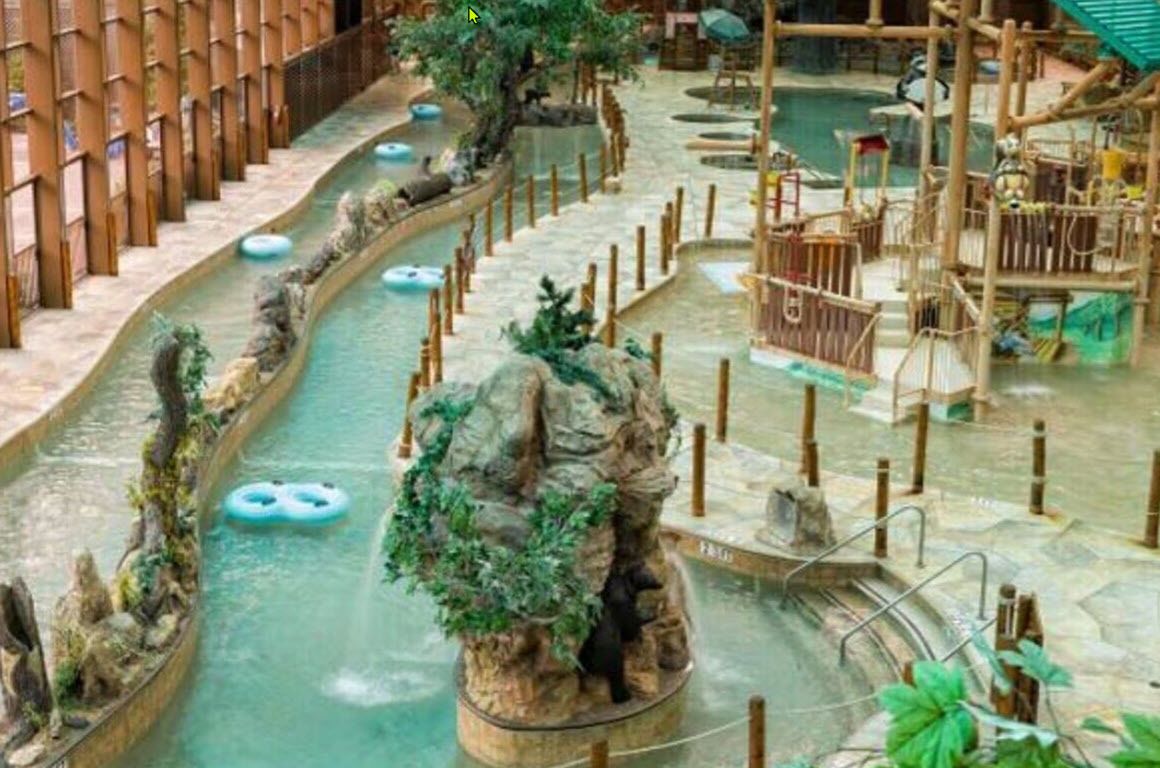 Piscine couverte, piscine extérieure