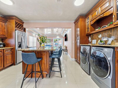 Little havana heartbeat home-pool & fun