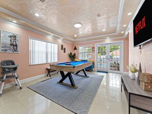 Spielezimmer