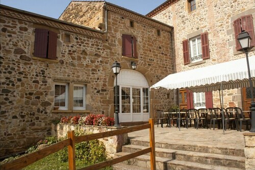 Room 3 with Shared Terrace