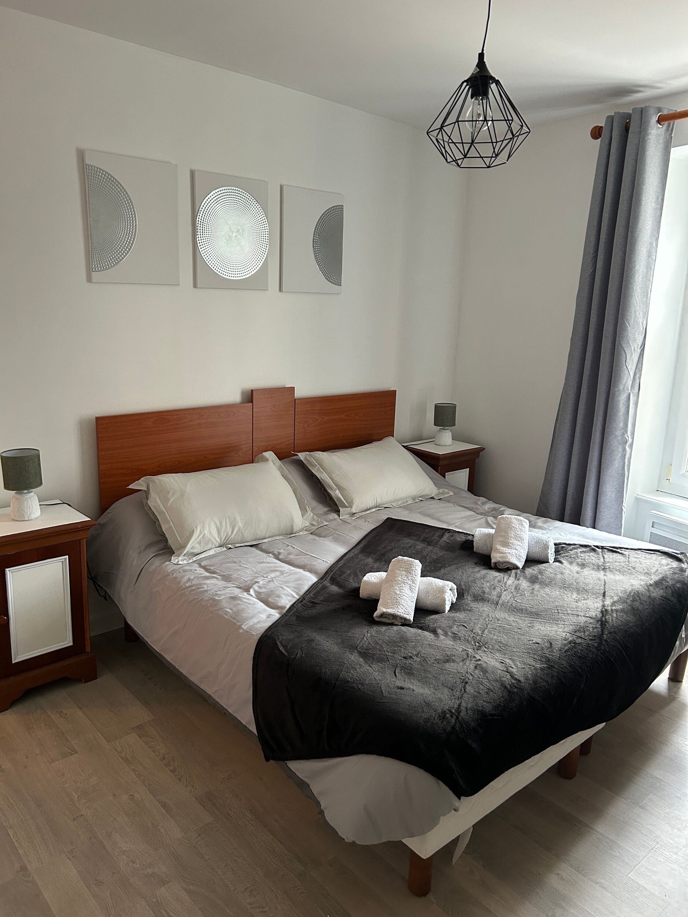 1 多间卧室、WiFi、床单