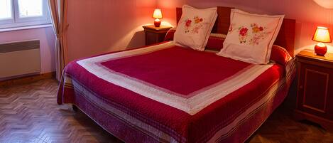 1 habitación, wifi y ropa de cama