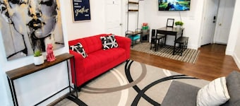 The Victorian House - 4BR Downstairs Unit • Pet-Friendly • Outdoor Patio & Grill
