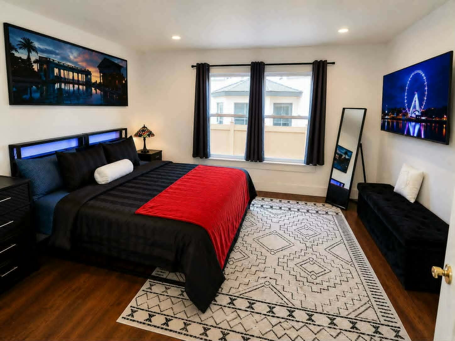 4 bedrooms, iron/ironing board, free WiFi, bed sheets