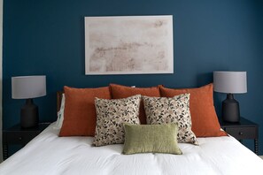 4 chambres, fer et planche à repasser, Wi-Fi, draps fournis