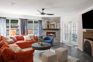 智能电视、壁炉