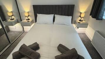 2 Schlafzimmer, Bügeleisen/Bügelbrett, Reisekinderbett, kostenloses WLAN