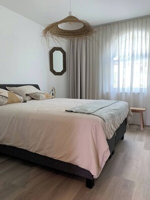 2 bedrooms, iron/ironing board, WiFi, bed sheets - Curacao,Piscadera Bay, next to Marriott, Very luxuriously furnished Apartment (Willemstad)